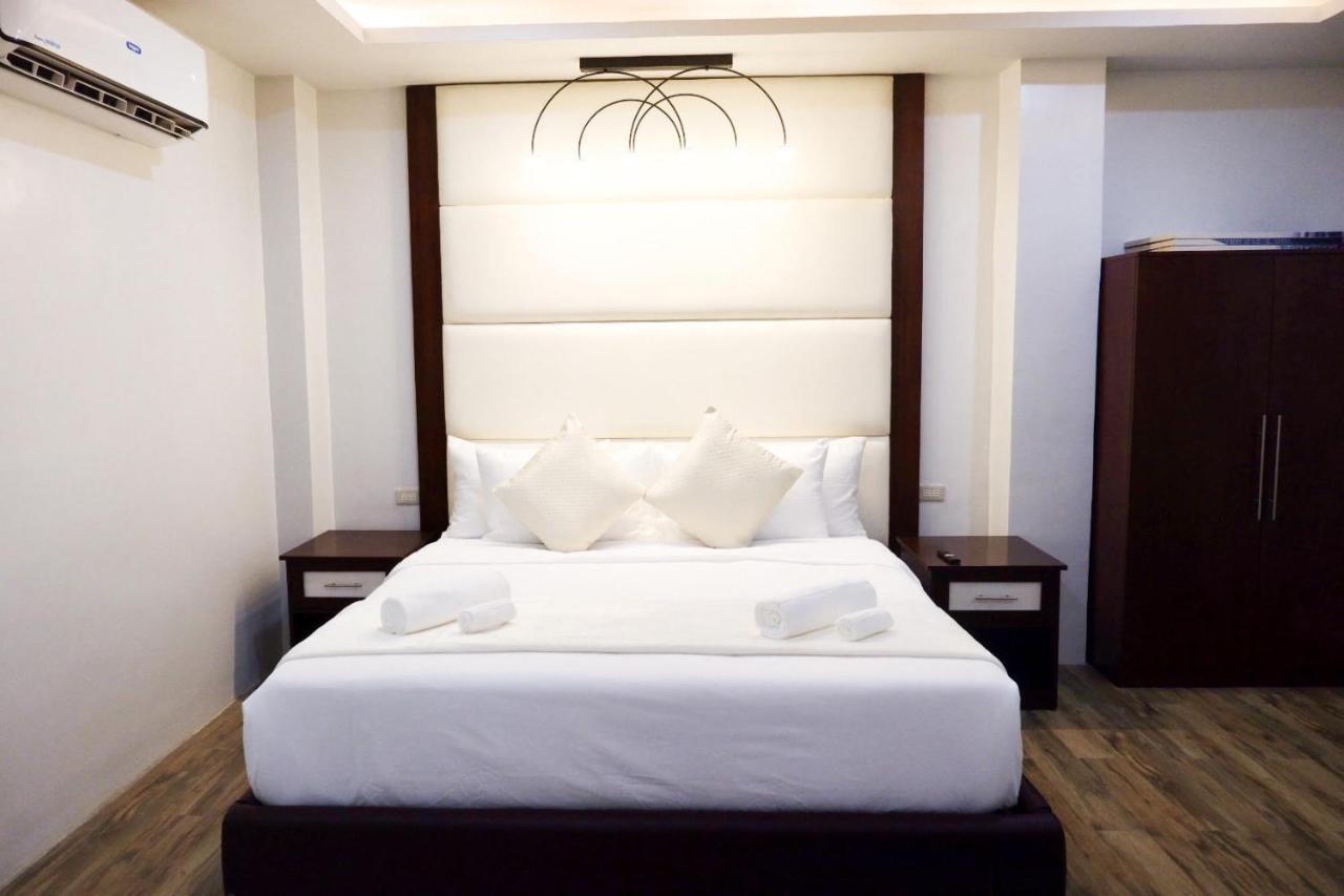 D And R Travellers Inn Naga  Ngoại thất bức ảnh